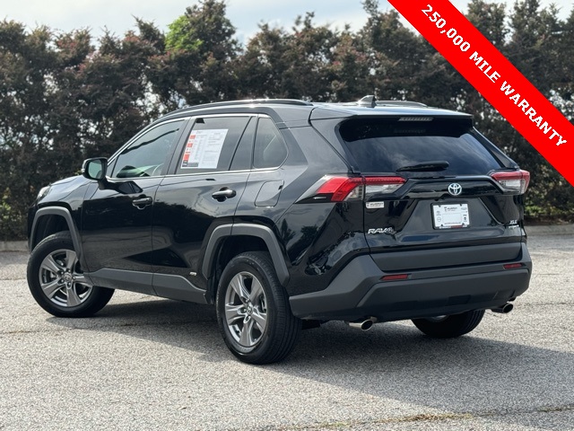 2024 Toyota RAV4 Hybrid XLE photo 5