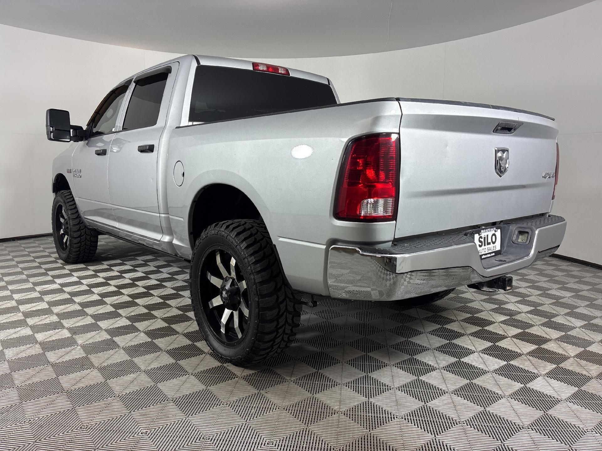 2016 Ram 1500 Tradesman photo 3