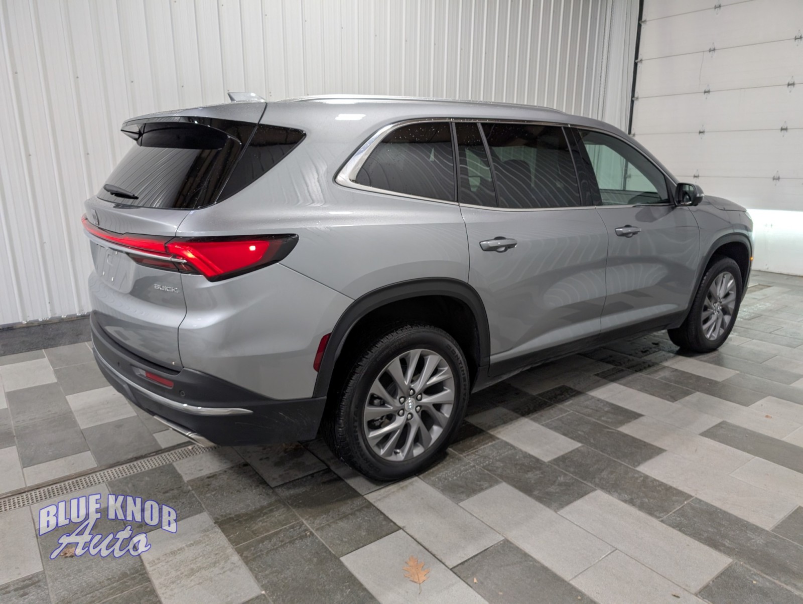 2025 Buick Enclave Preferred photo 2