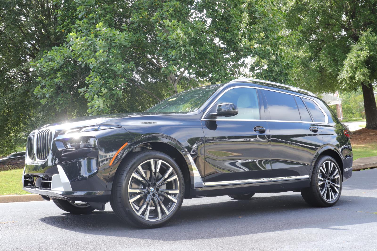 2026 BMW X7 40i's photo