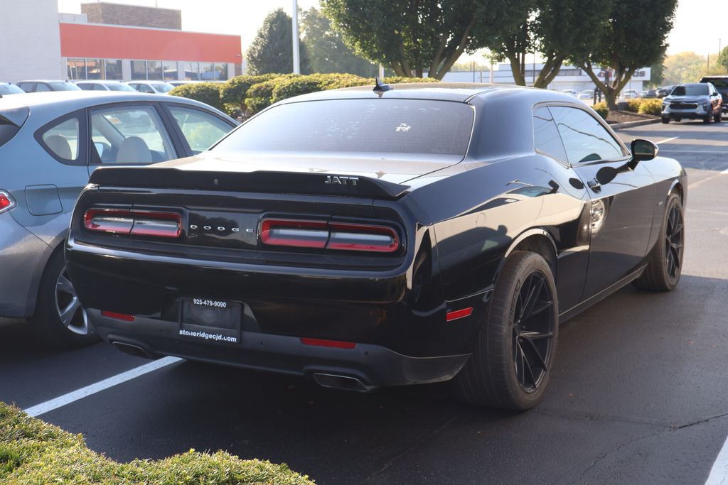 2018 Dodge Challenger R/T photo 6