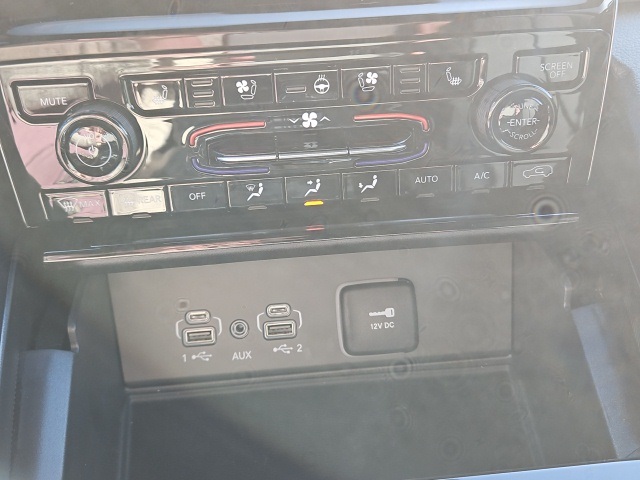 2025 Jeep Grand Cherokee Limited photo 9