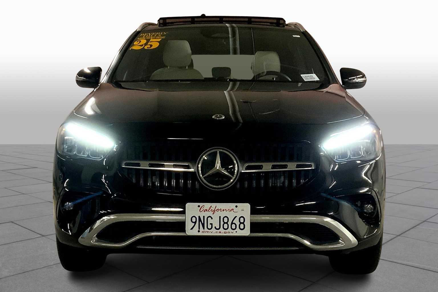 2025 Mercedes Benz GLA 250 4MATIC photo 3