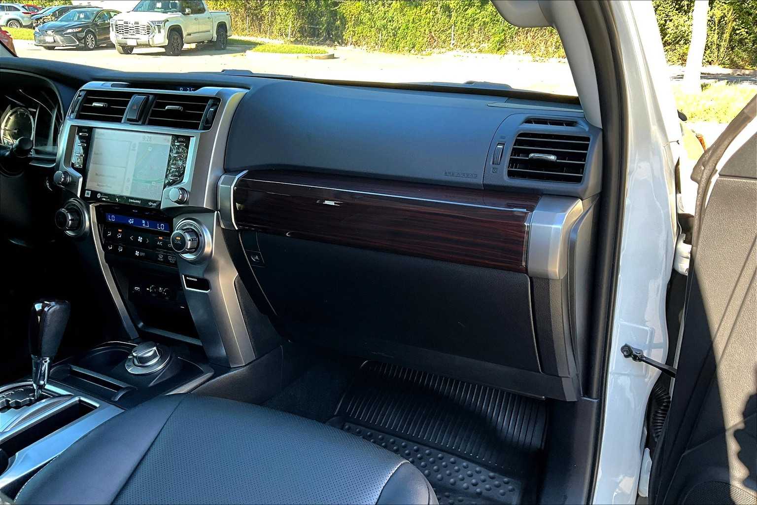 2023 Toyota 4Runner Limited photo 18