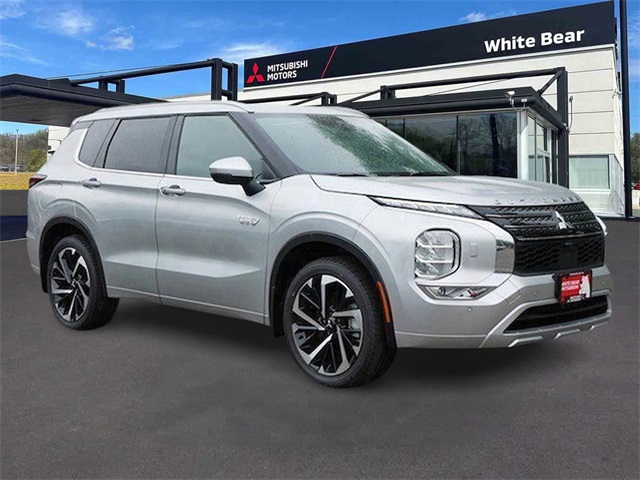 2025 Mitsubishi Outlander Plug-in Hybrid SEL's photo