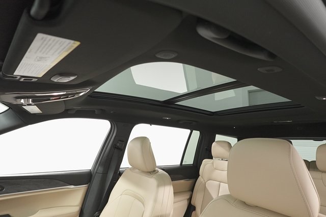 2025 Jeep Grand Cherokee Limited photo 11