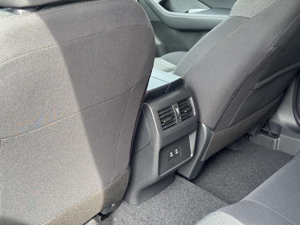 2026 Nissan Rogue SV photo 22