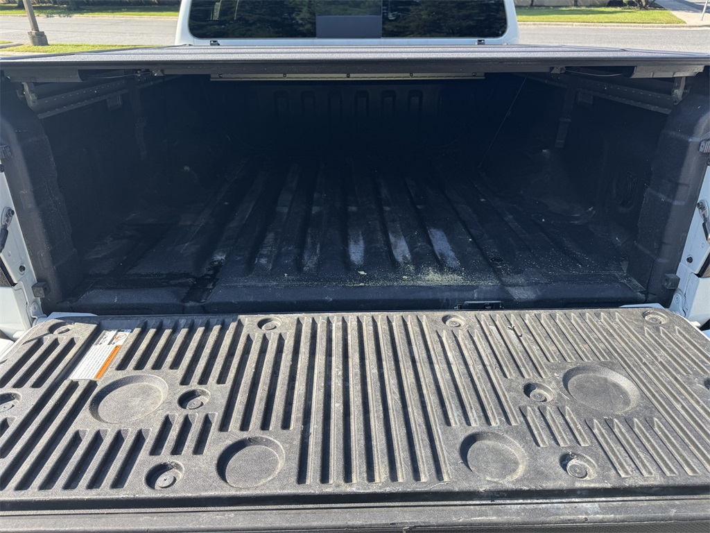 2024 Nissan Frontier SV photo 10
