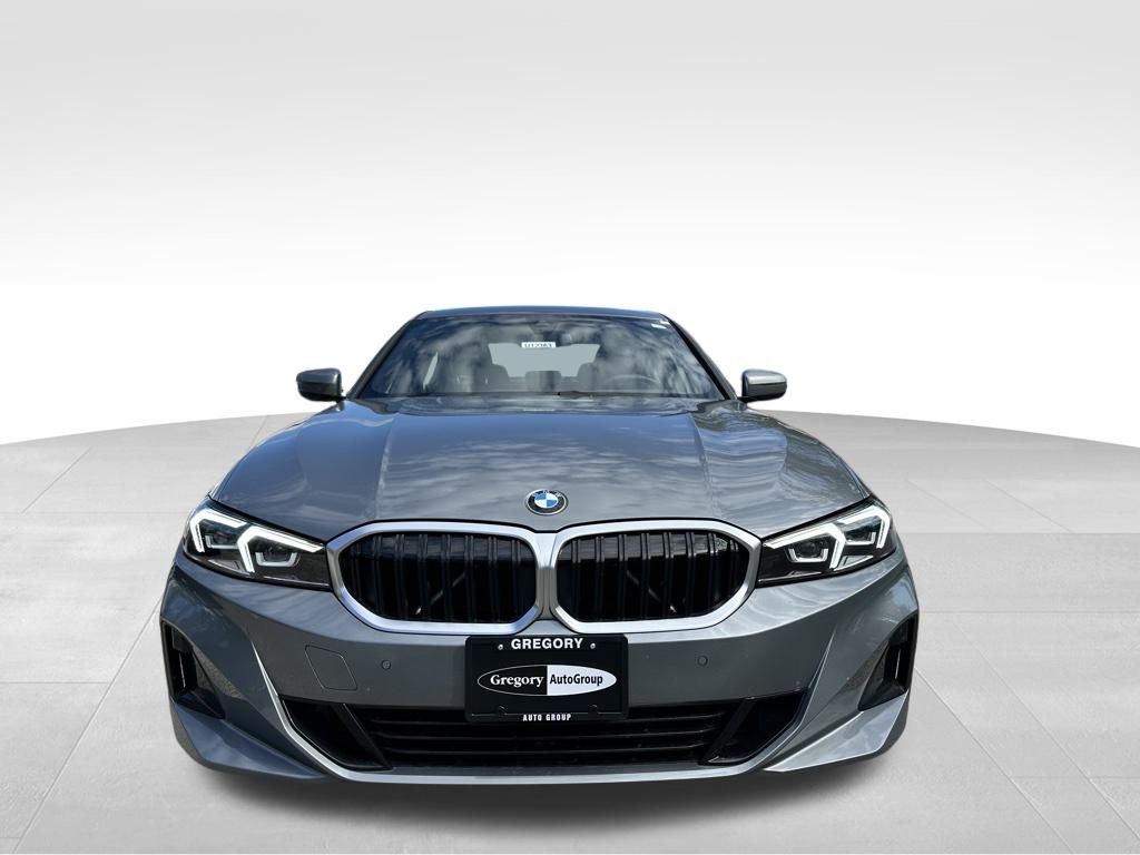 2025 Bmw 330i xDrive photo 2