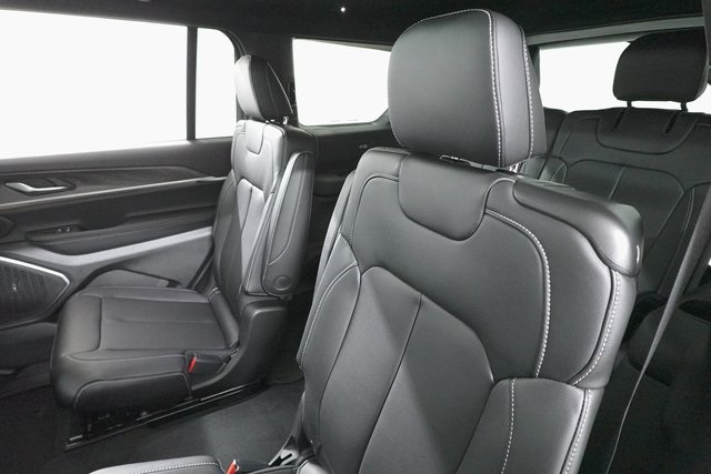 2025 Jeep Grand Cherokee Limited photo 27