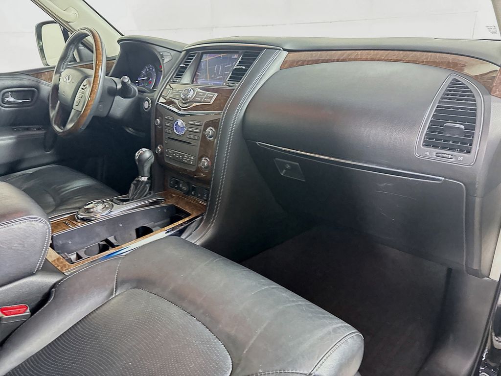 2015 Infiniti QX80 photo 34
