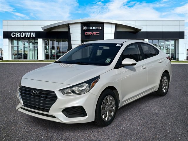 2020 Hyundai Accent SE's photo