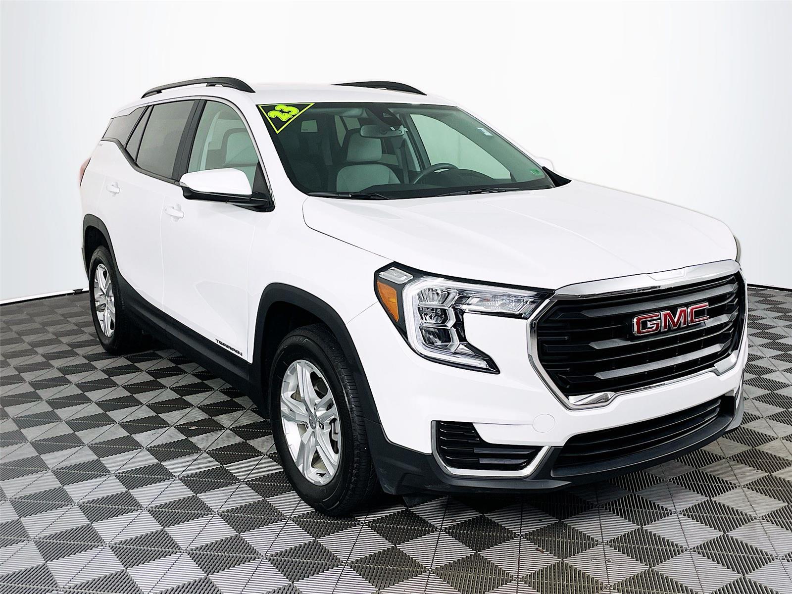 2023 GMC Terrain SLE's photo