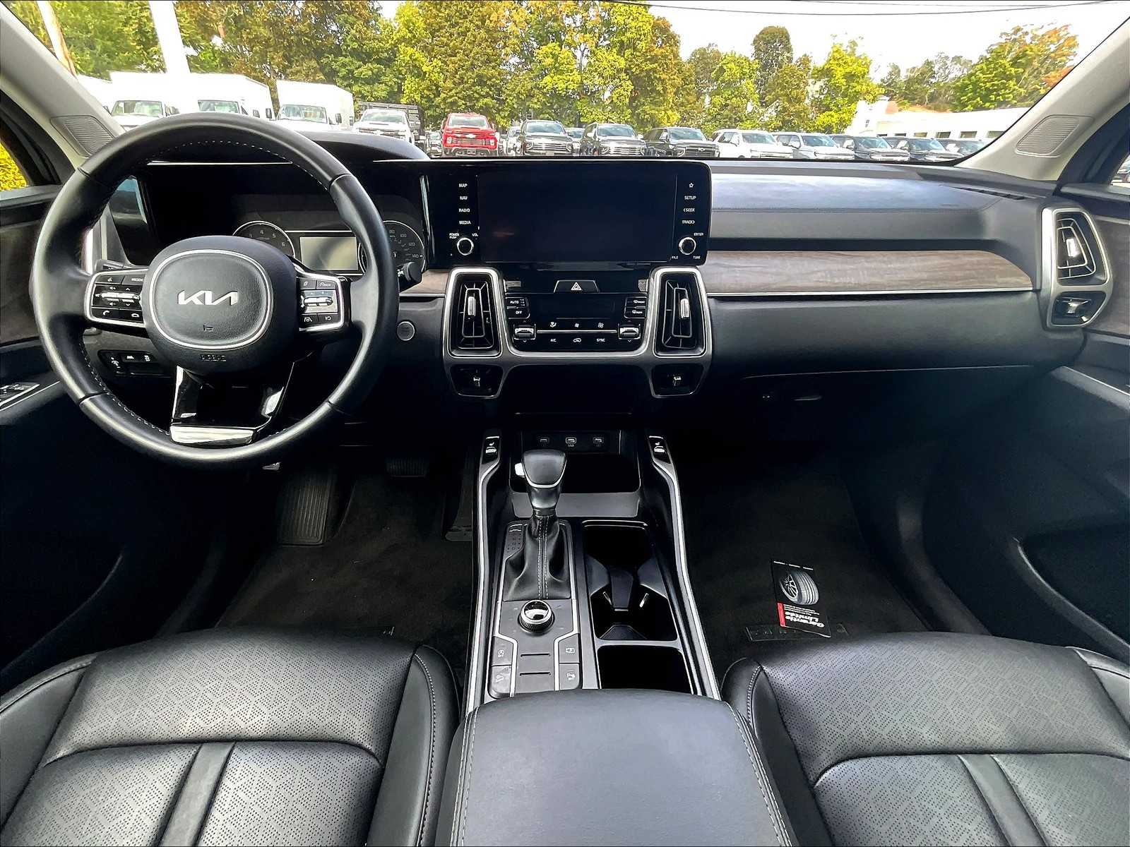 2022 Kia Sorento X-Line S photo 22