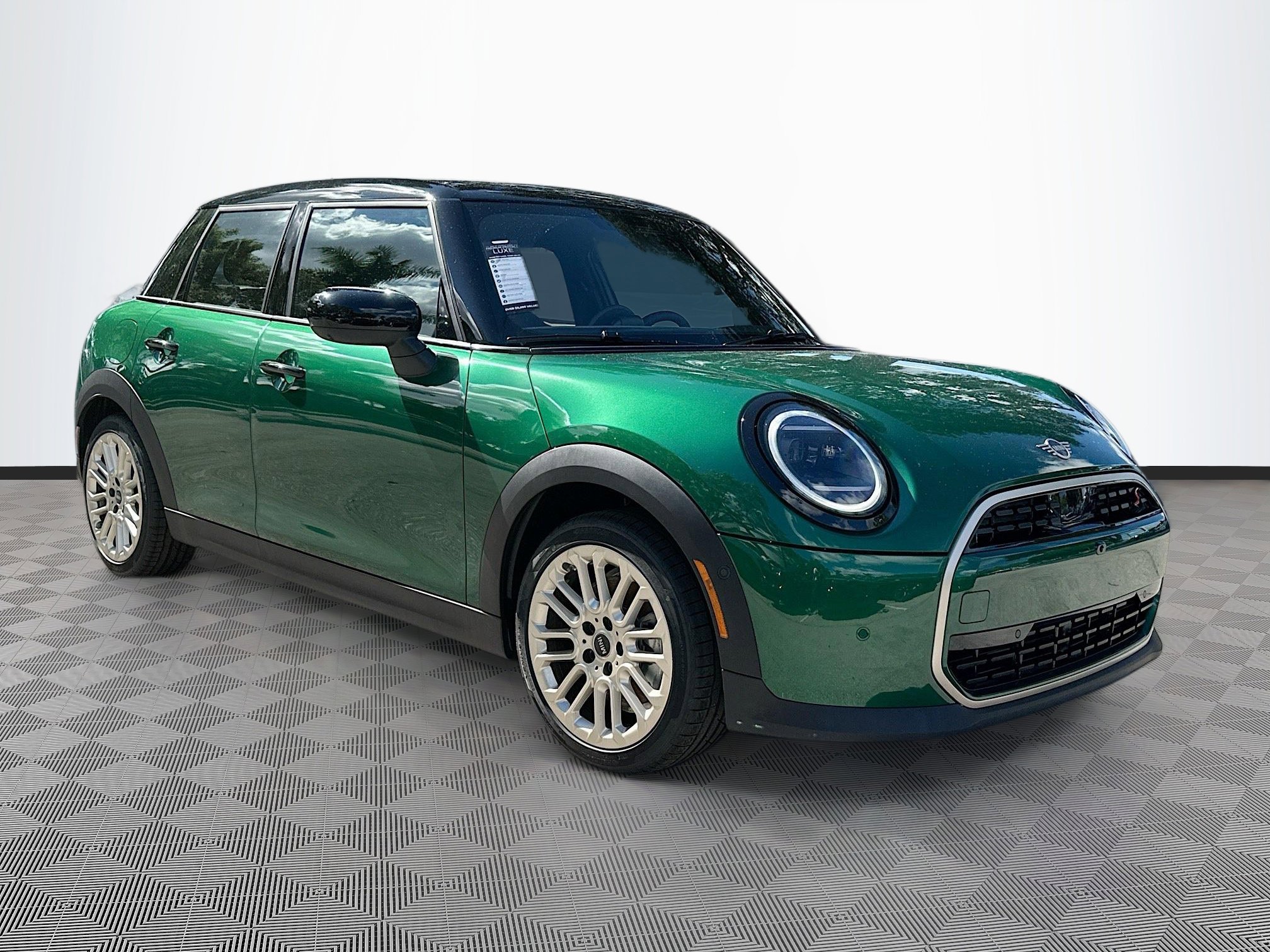 2026 MINI Hardtop 4 Door S's photo