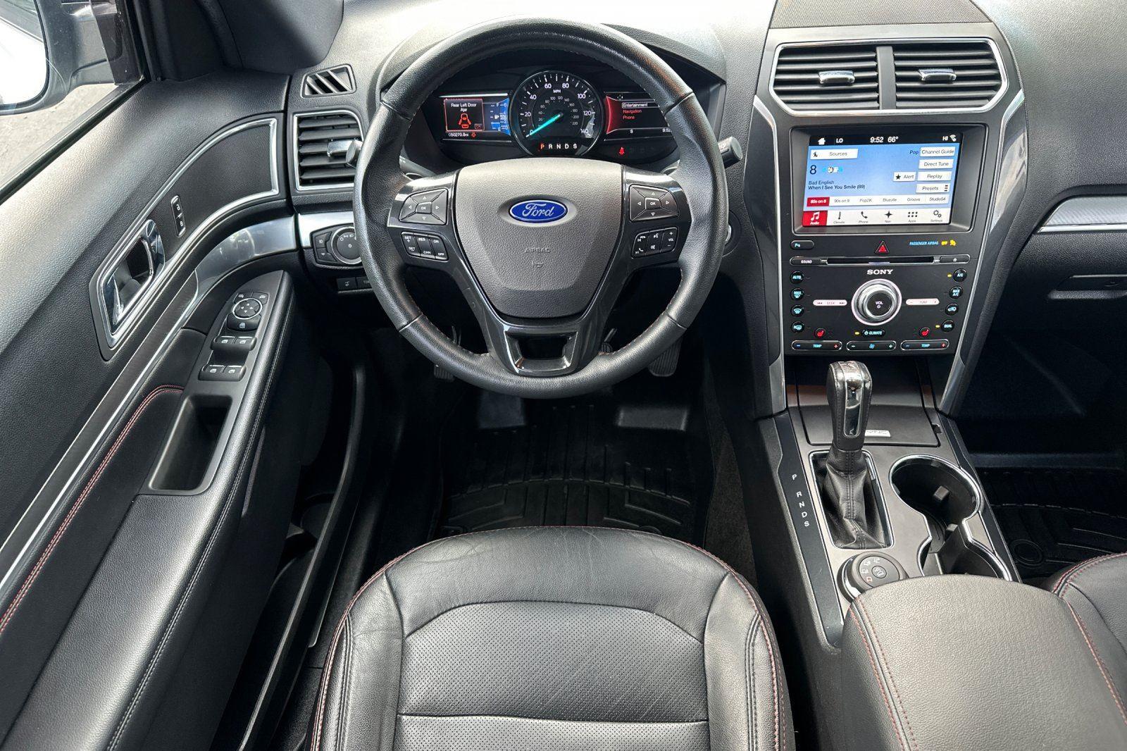 2017 Ford Explorer Sport photo 4