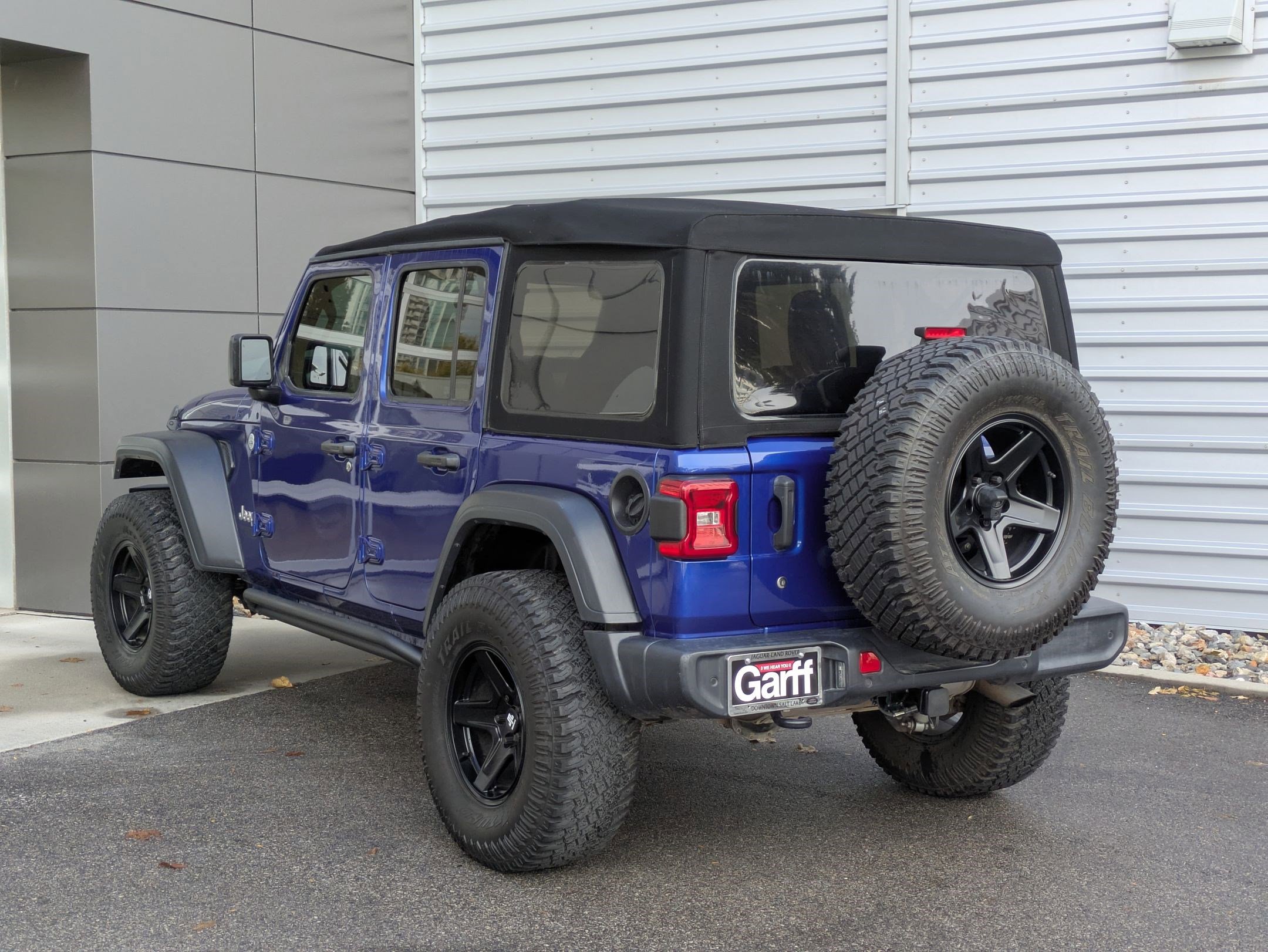 2018 Jeep Wrangler Unlimited Sport S photo 3