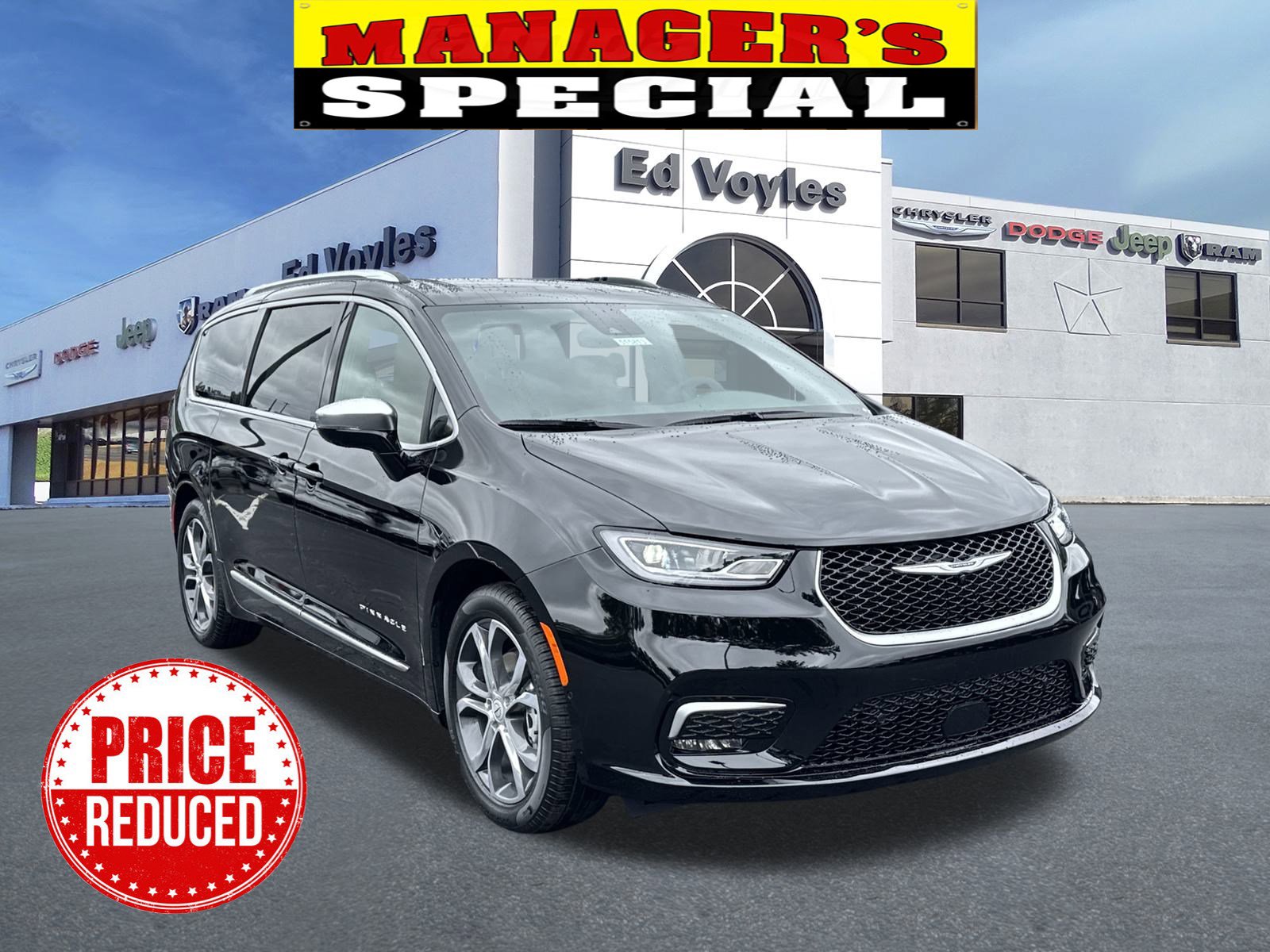 2026 Chrysler Pacifica Pinnacle's photo