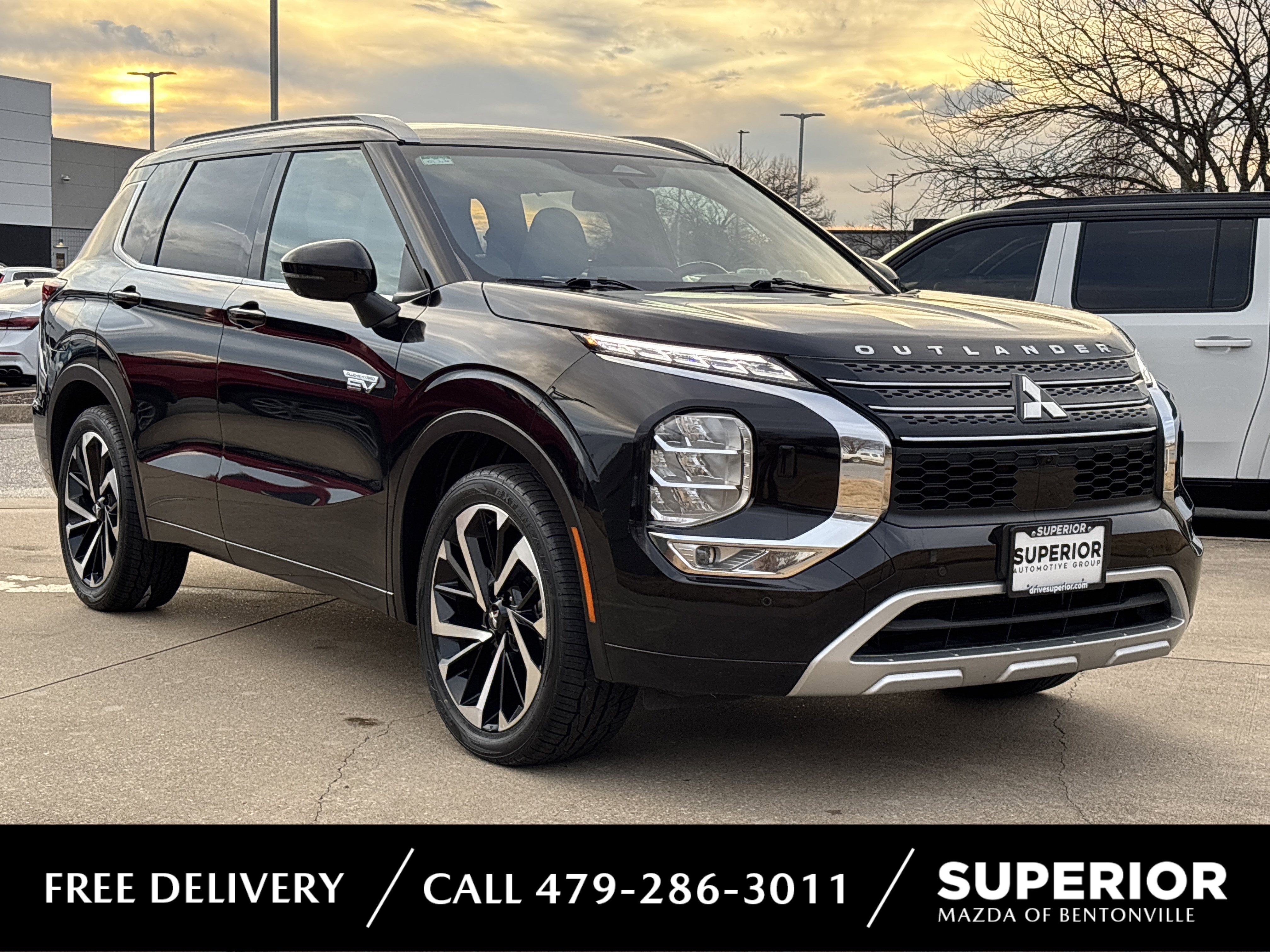 2025 Mitsubishi Outlander Plug-in Hybrid SEL's photo