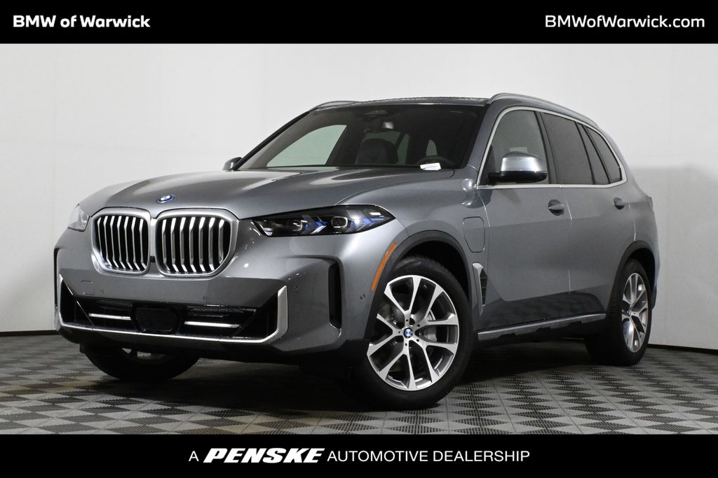 2026 BMW X5 50e's photo