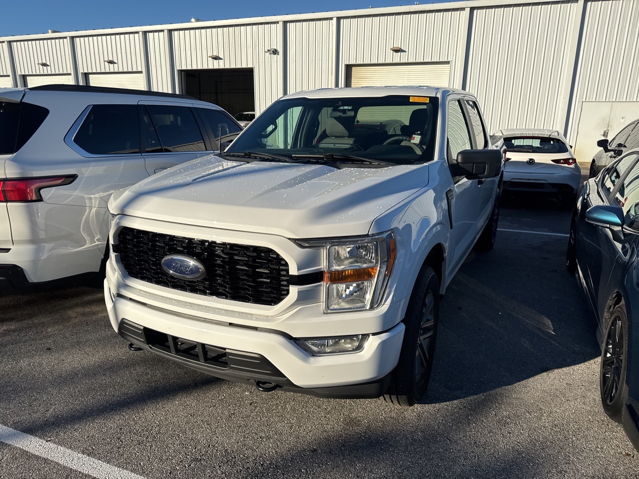 2021 Ford F-150 XL's photo