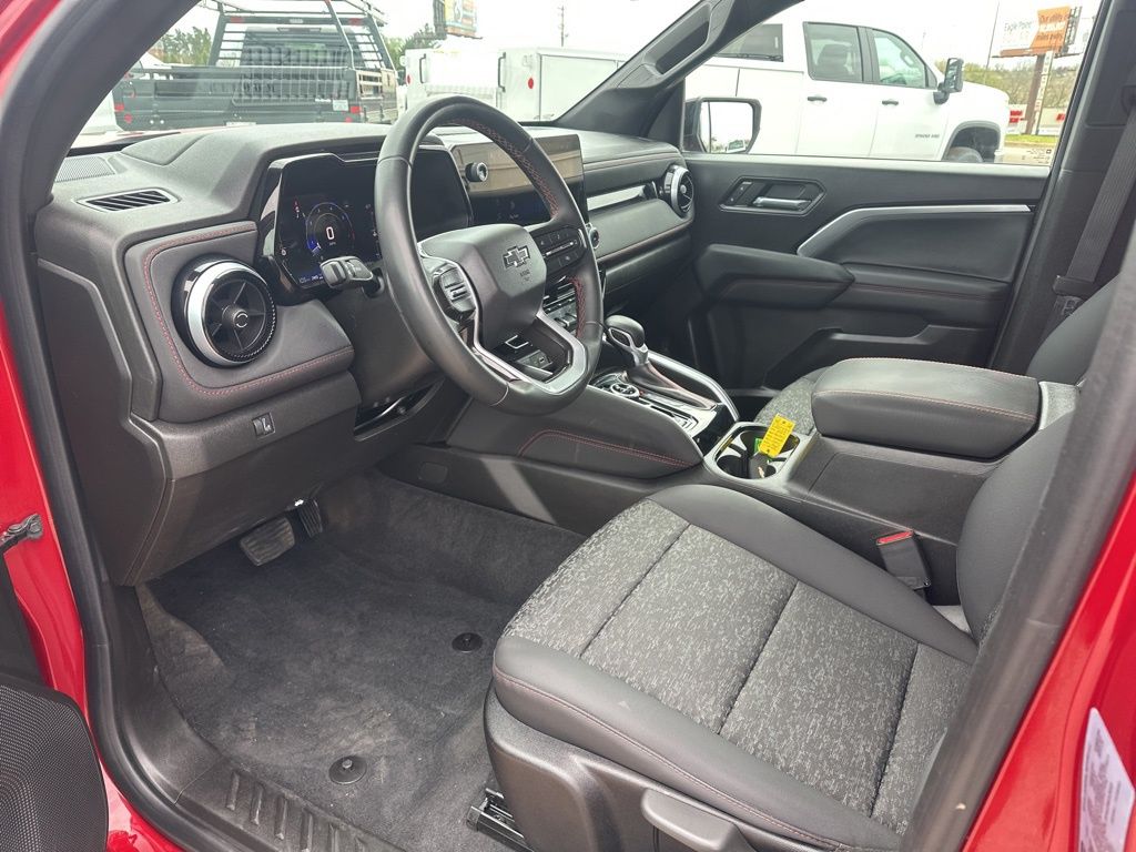 2023 Chevrolet Colorado Z71 photo 9