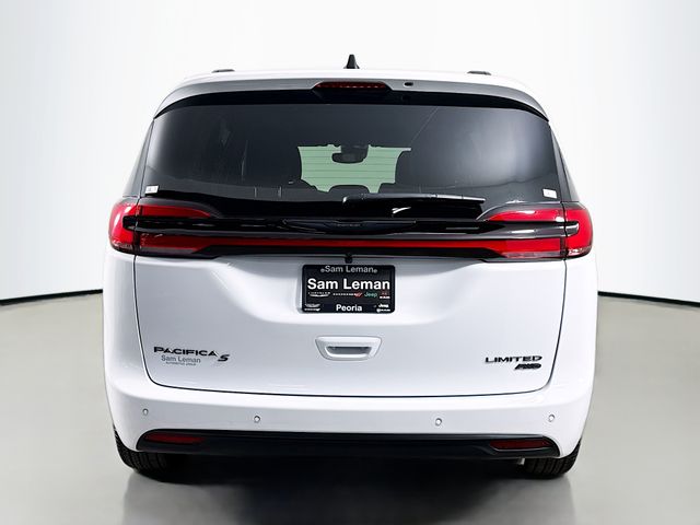 2026 Chrysler Pacifica Limited photo 3