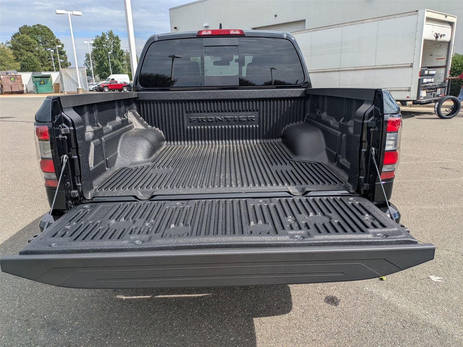 2026 Nissan Frontier SV photo 30