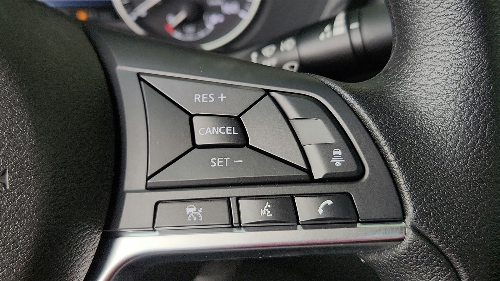 2025 Nissan Sentra SV photo 13