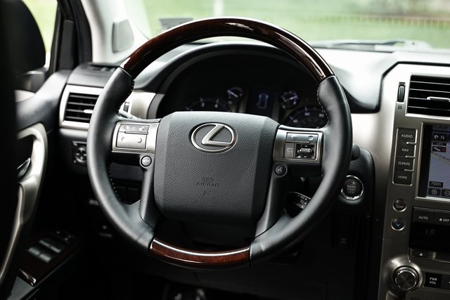 2019 Lexus GX 460 photo 26