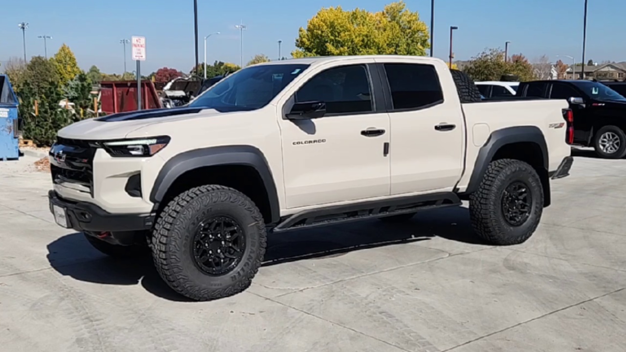 2026 Chevrolet Colorado ZR2 photo 4