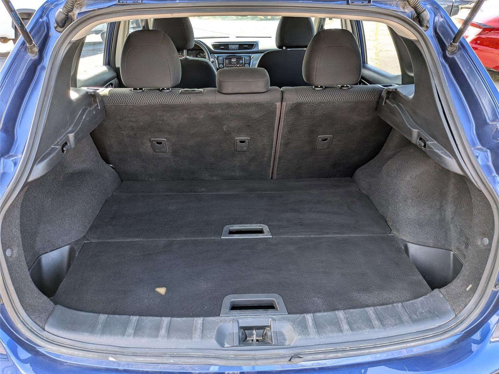 2019 Nissan Rogue Sport S photo 28