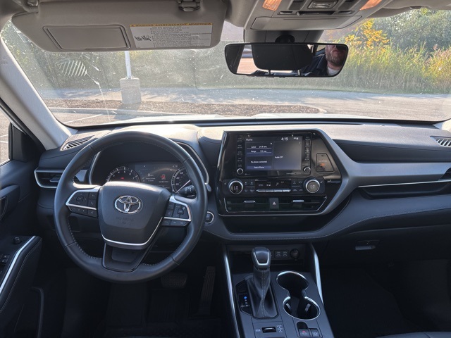 2022 Toyota Highlander XLE photo 4
