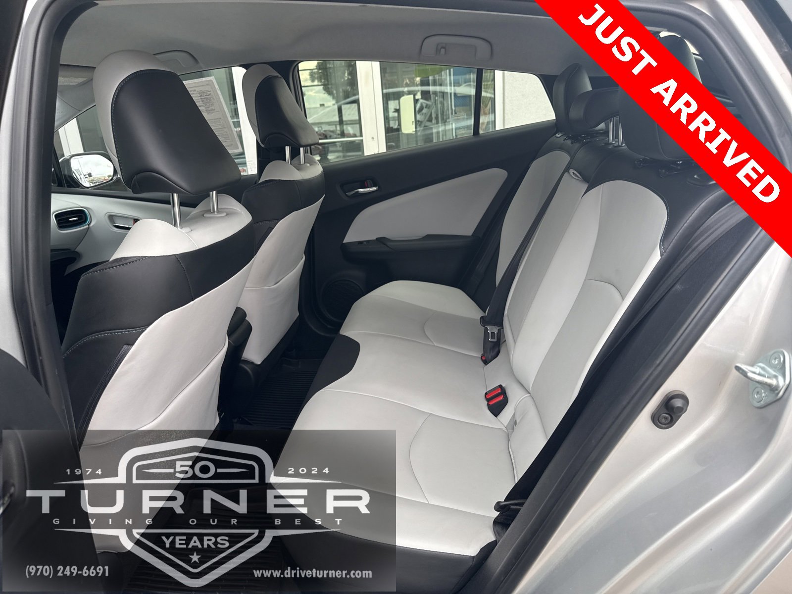 2017 Toyota Prius Two Eco Three Four Touring photo 5