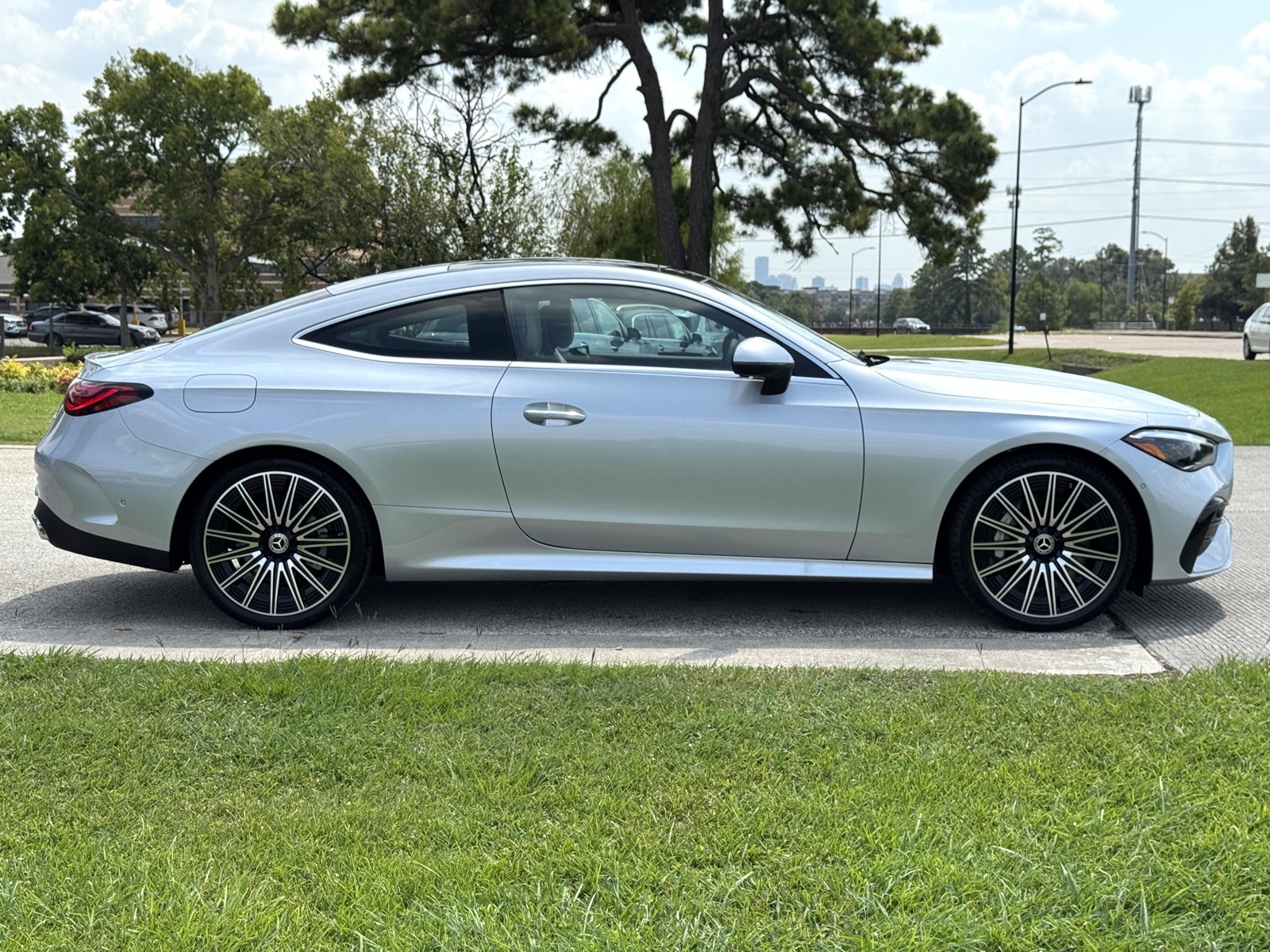 2026 Mercedes Benz CLE 450 4MATIC Coupe photo 2