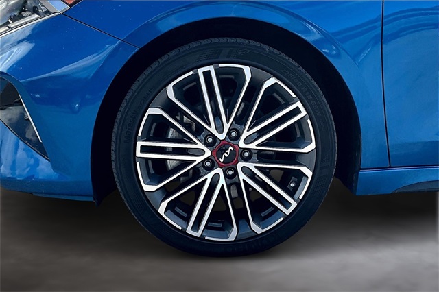 2023 Kia Forte GT photo 5