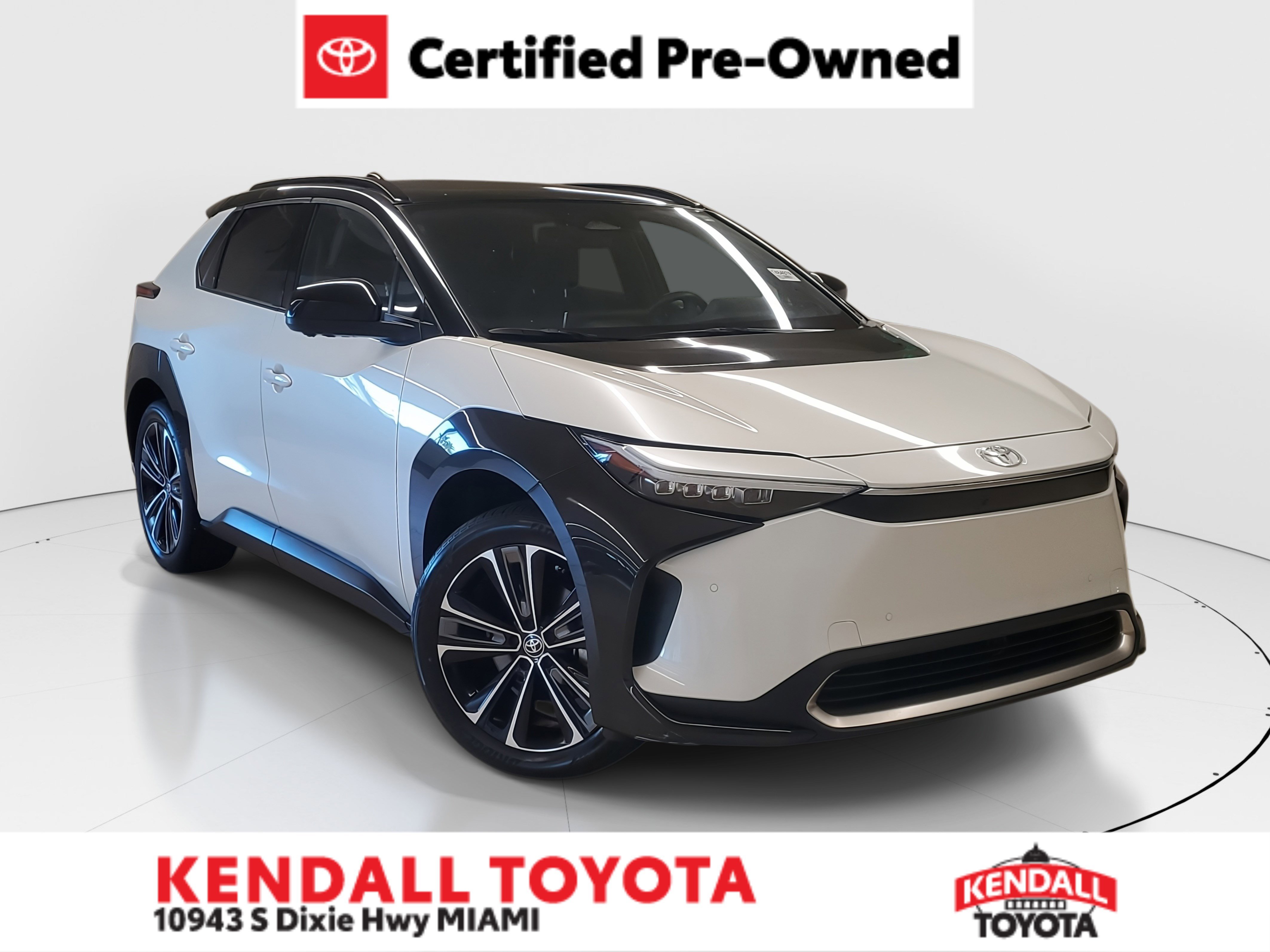 2023 Toyota bZ4X Limited's photo