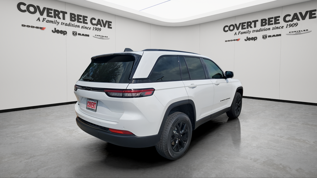 2025 Jeep Grand Cherokee Altitude photo 2