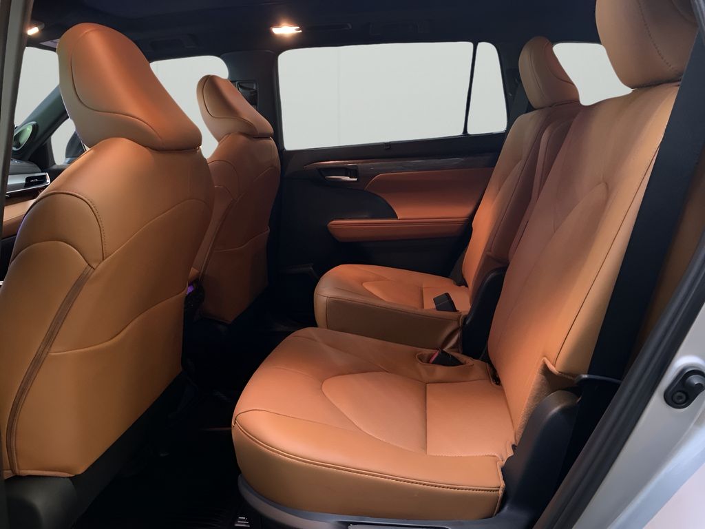 2025 Toyota Highlander XLE XSE Platinum Limited photo 11