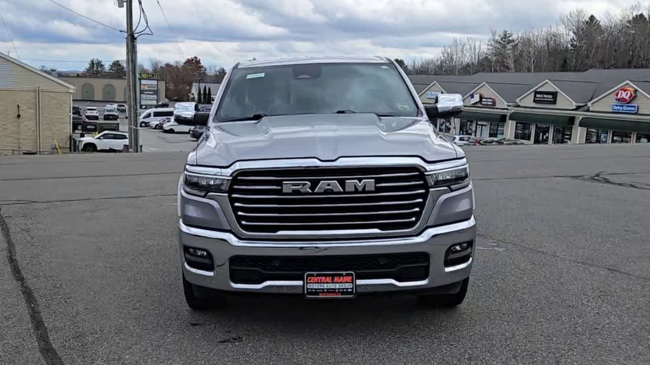 2025 Ram 1500 Laramie photo 3