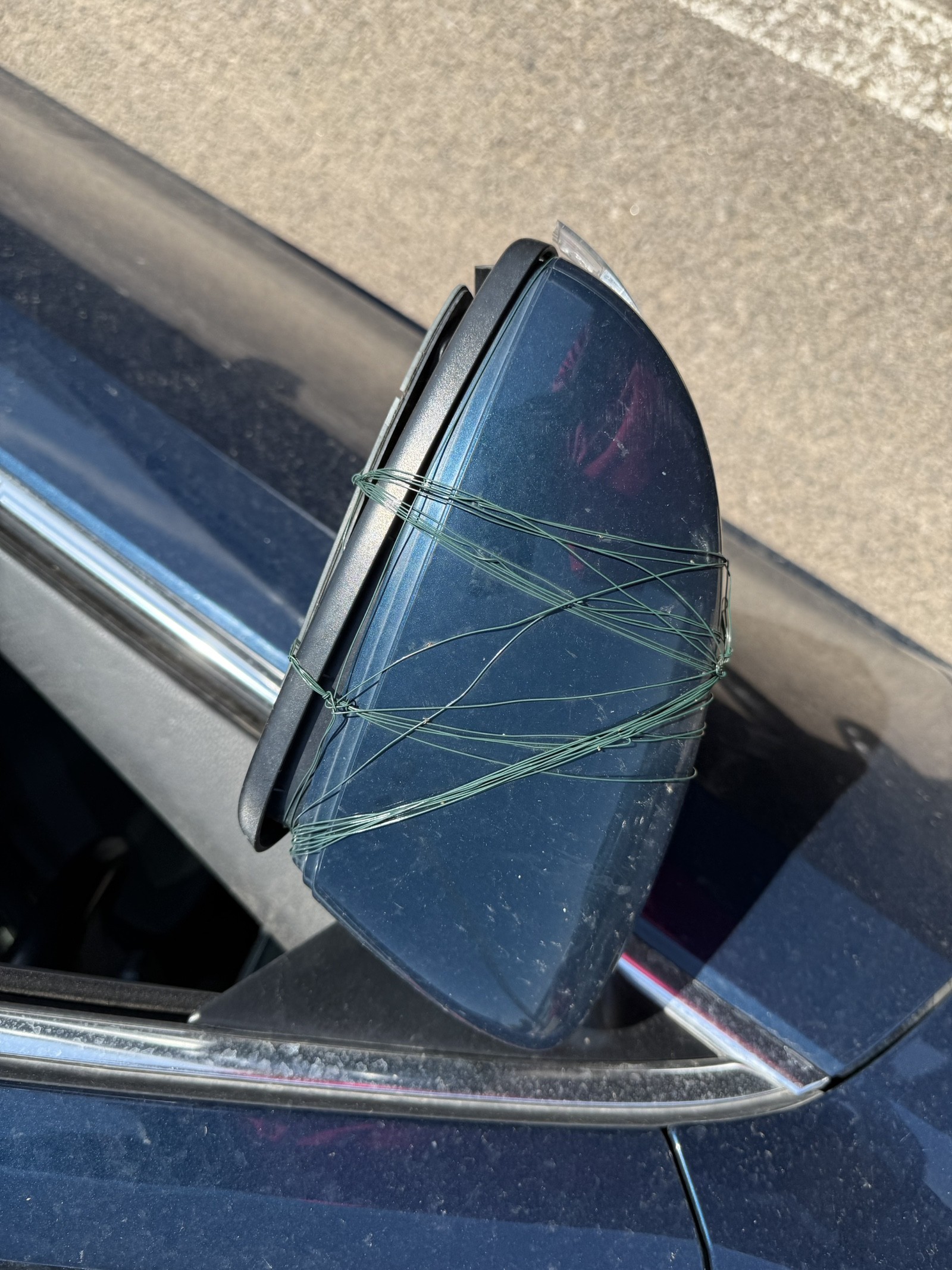 Used 2018 BLUE Volkswagen 2.0T SE image 9