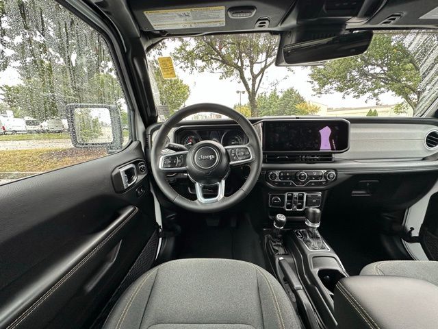 2024 Jeep Wrangler Sahara 4xe photo 15