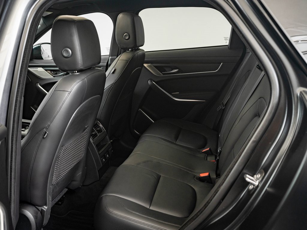 2022 Jaguar F-PACE P250 S photo 33