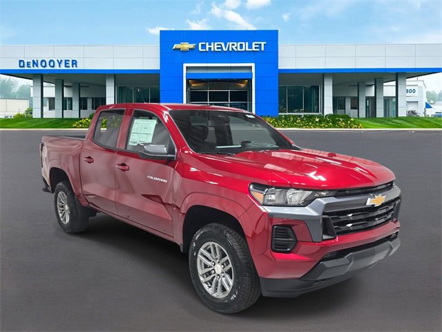 2025 Chevrolet Colorado Work Truck LT photo 3