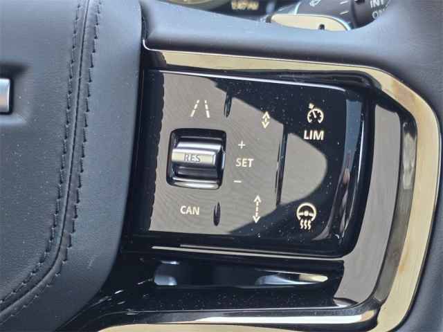 2025 Land Rover Range Rover Velar SE photo 17