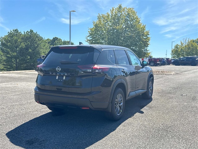 2026 Nissan Rogue S photo 2