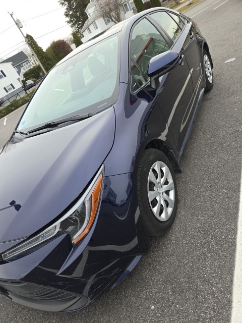 2023 Toyota Corolla LE's photo