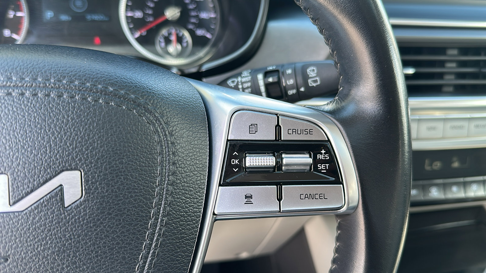 2022 Kia Telluride S photo 12