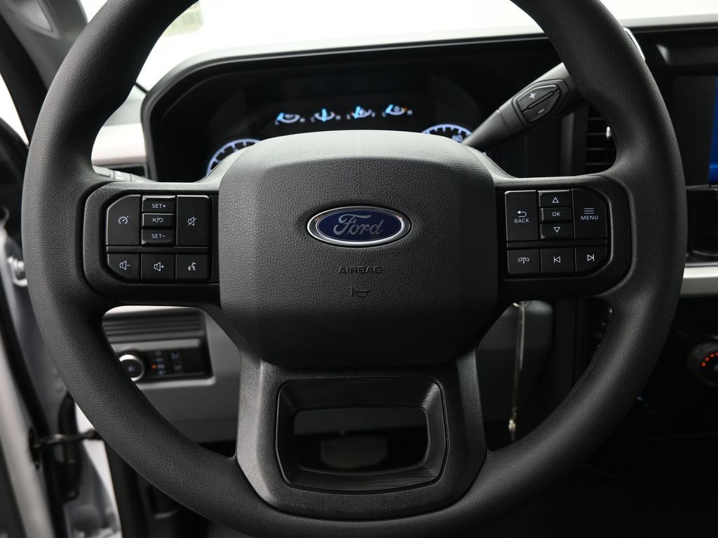 2025 Ford F-250 photo 11