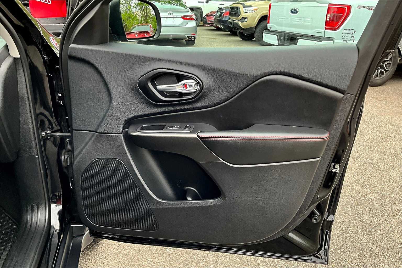 2021 Jeep Cherokee Trailhawk photo 20